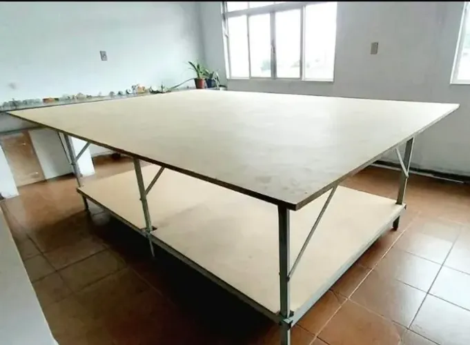 MESA DE CORTE E ENFESTO INDUSTRIAL