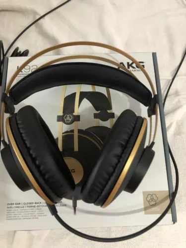 Fone de ouvido over-ear AKG K92 matte black
