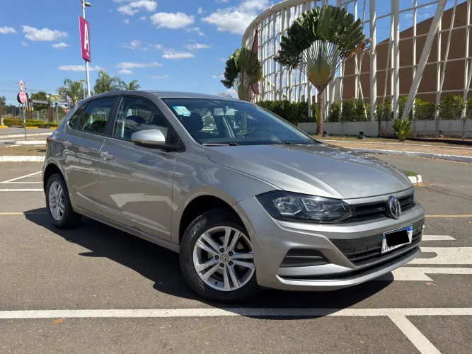 Volkswagen Polo 1.0 Flex 12V 5P 2022