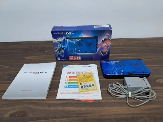 3DS XL Edição Pokemon XY Completo (CIB) Desbloqueado - Condição Impecável