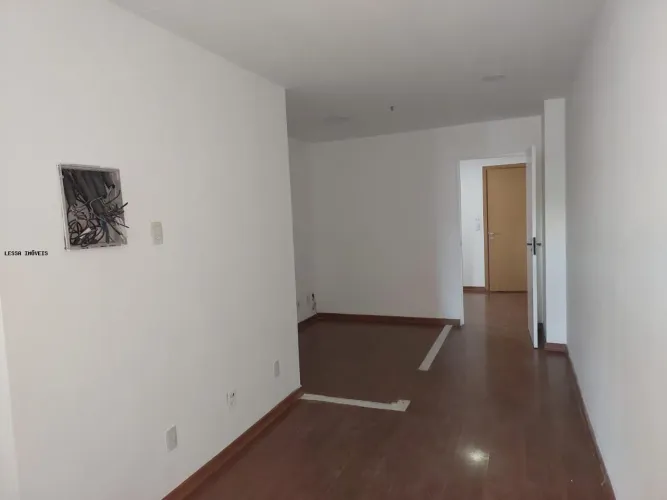 Sala Comercial para Venda em Niterói, Centro, 1 banheiro, 1 vaga