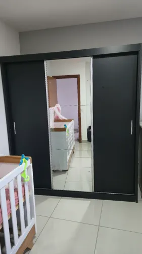 Guarda roupa Casal 3 portas com espelho