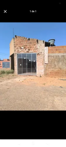 Salão comercial, na Avenida quase chegando na rua da divisão