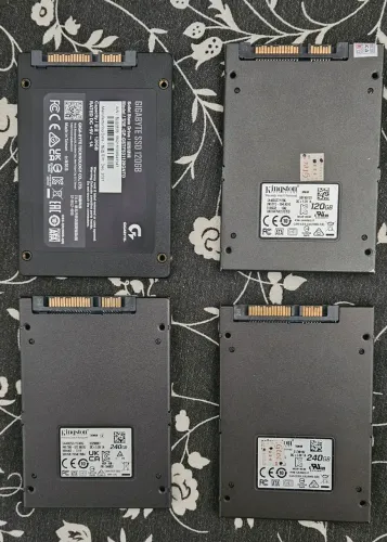 SSD 240GB e 120GB