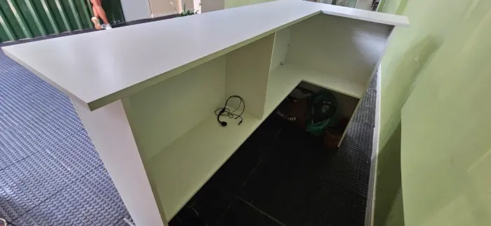 Balcão de Recepção Branco