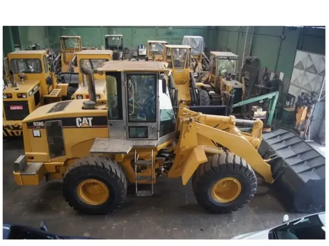 3 Pás Carregadeiras Caterpillar 938GII ano 2004