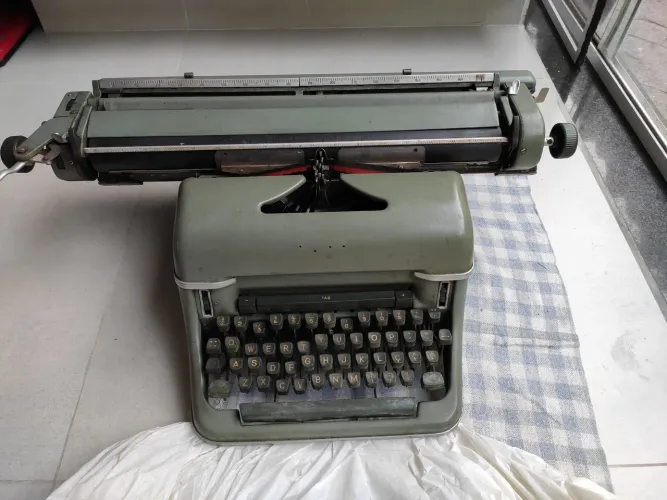 Máquina de escrever Olympia