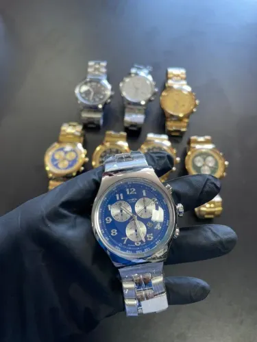 Relógio Swatch série prata