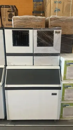 Maquina de Gelo Cubo