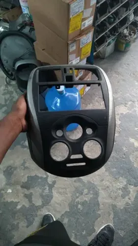Moldura Nissan Versa