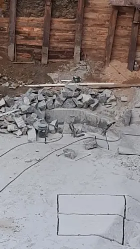 Demolição de rocha e concreto 