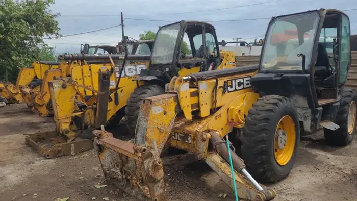 Manipuladores JCB  e 12 metros de lança. 2014