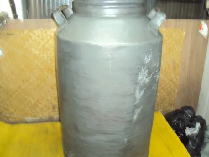 latao leite grande 50 litro uso ;decoraçao  sem tampa ,metal .