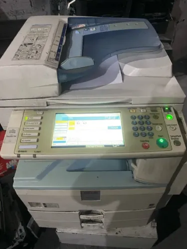 Multifuncional Ricoh MP 2550B