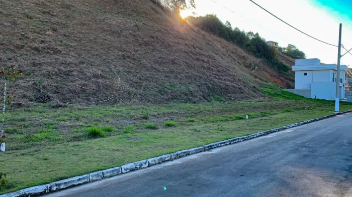 Quase 600 m² em um condomínio reservado para venda