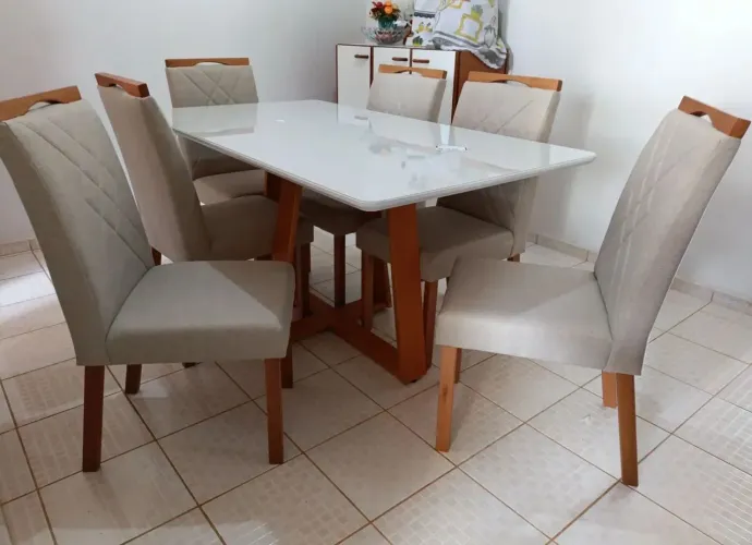 Mesa de Jantar com 6 Cadeiras