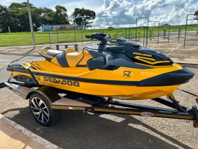 Jet Ski RXT X 300