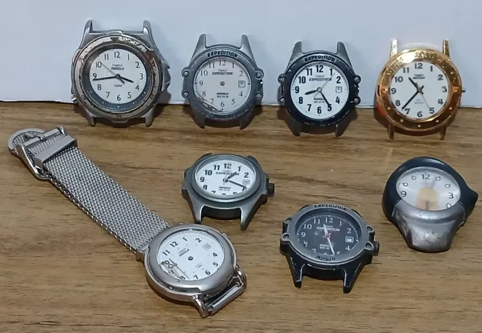 Lote com 8 relógios timex (No estado)