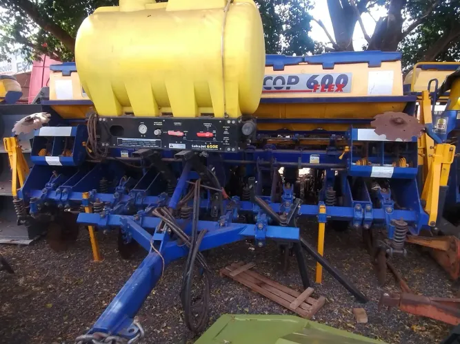Plantadeira Tatu COP 600 flex 2021