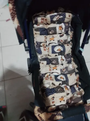 Carrinho de bebê( leia a descrição)