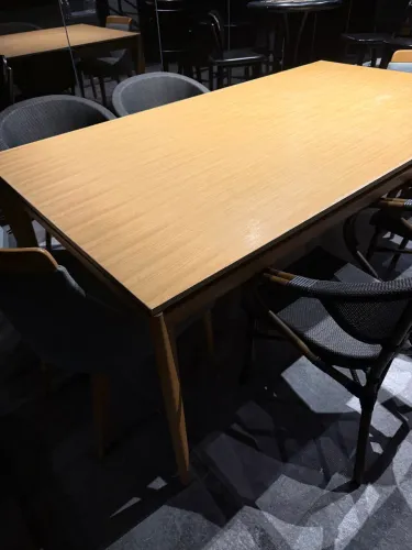 Mesa de Jantar Sacaro