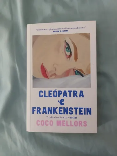 Livro Cleópatra e Frankenstein Coco Mellors