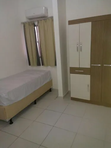 ALUGUEL DE QUARTOS MOBILIADOS COM BANHEIRO