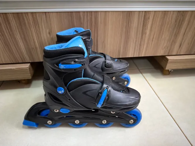 Patins Inline Ajustável - Preto e Azul BRINK+