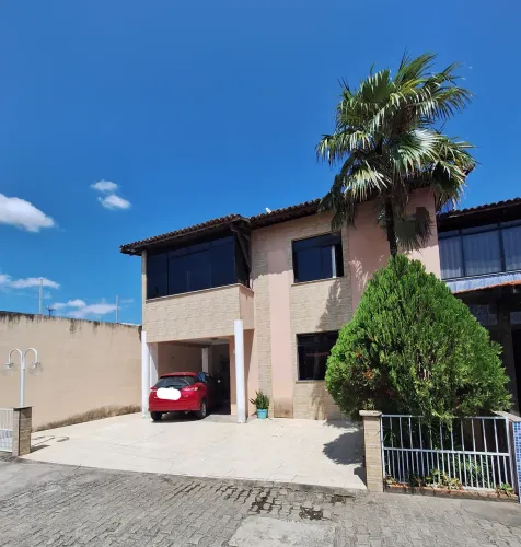 Vendo Casa Duplex em Condomínio no Presidente Kenedy próximo ao North Shopping
