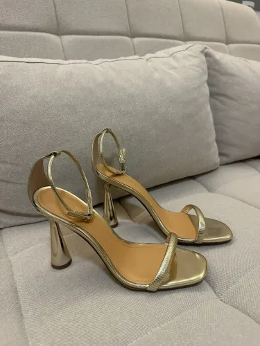 Sandália Arezzo TAM 35 