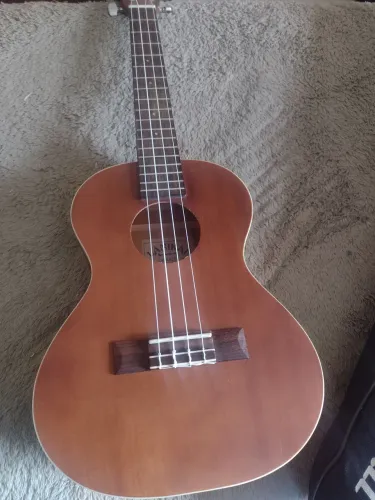 Vendo Ukulele Lanikai, 4 cordas tenor 