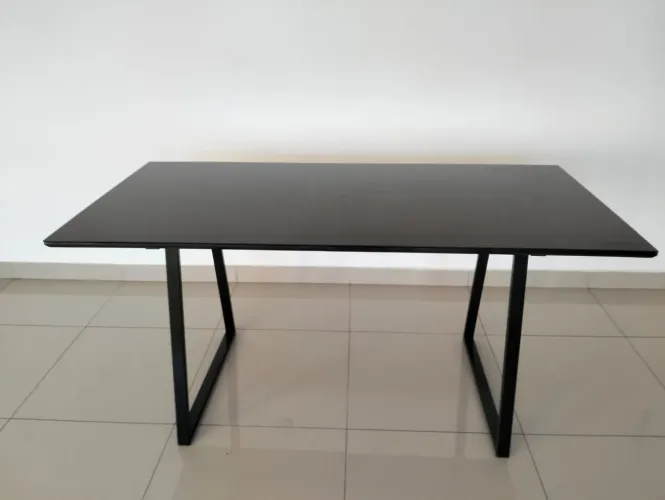 Mesa de jantar , lojas ou escritórios