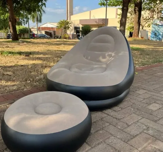 Poltrona inflável + puff