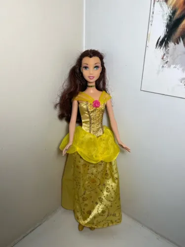 Boneca Princesa Bela 