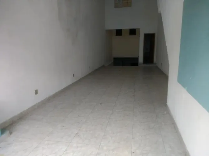 Excelente galpão para aluguel de 200m² no Parque Oratório, Santo André - SP