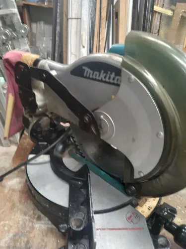 Vendo SERRA CORTAR ALUMINIO MAKITA