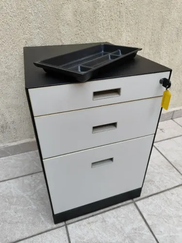 Gaveteiro Preto com Chave e Rodinhas 3 Gavetas de Aço / Metal- Securit