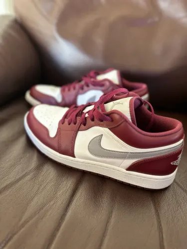  Air Jordan 1 Low Bordeaux 42 com nota fiscal 