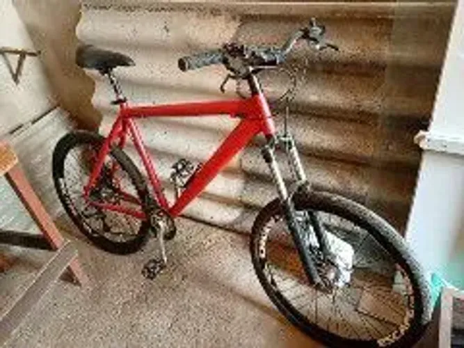 Bicicleta de alumínio