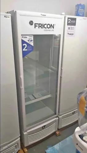 Freezer vertical porta vidro  tripla ação 565L Fricon - Marcos
