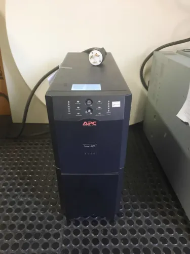 No-Break APC SUA3000-BR