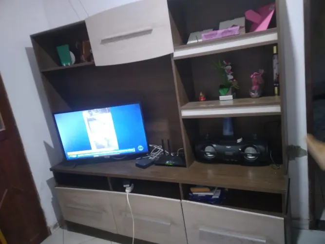 Estante de sala