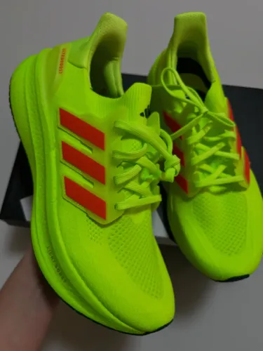 Tênis Adidas Ultraboost 5 maratona Rio N42 ou N43