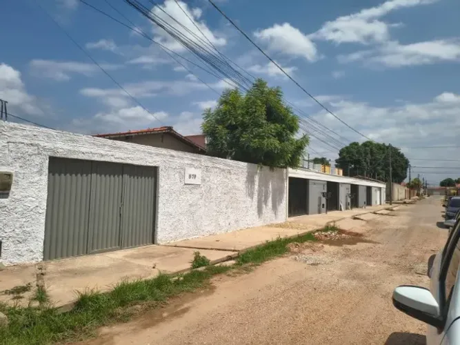 Casa em Timon-MA, bairro Vila do BEC, com 03 quartos, sala de estar, banheiro social.