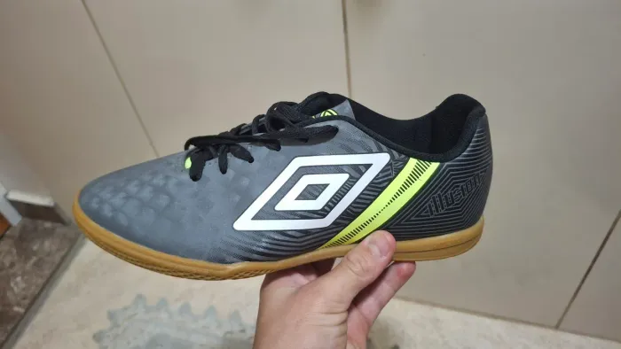 Chuteira Futsal Umbro Ilusion