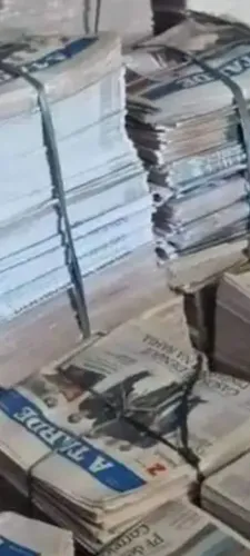 Jornal velho para diversas utilidades pacote de 1 kg custa 12,00 reais