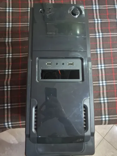 Gabinete ATX 4 baias Ft 403
