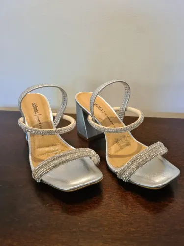 Sandália Prata com Strass Dakota 36 NOVA