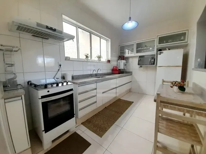 Casa térrea com perfil residencial e comercial - localização estratégica