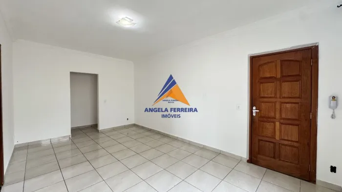 Alugo apartamento com 2 quartos e 1 vaga de garagem no bairro Santa Cruz/Miramar- Região d